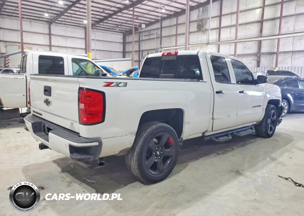 2018 Chevrolet Silverado K1500 Lt VIN:1GCVKREH2JZ123170 - 3