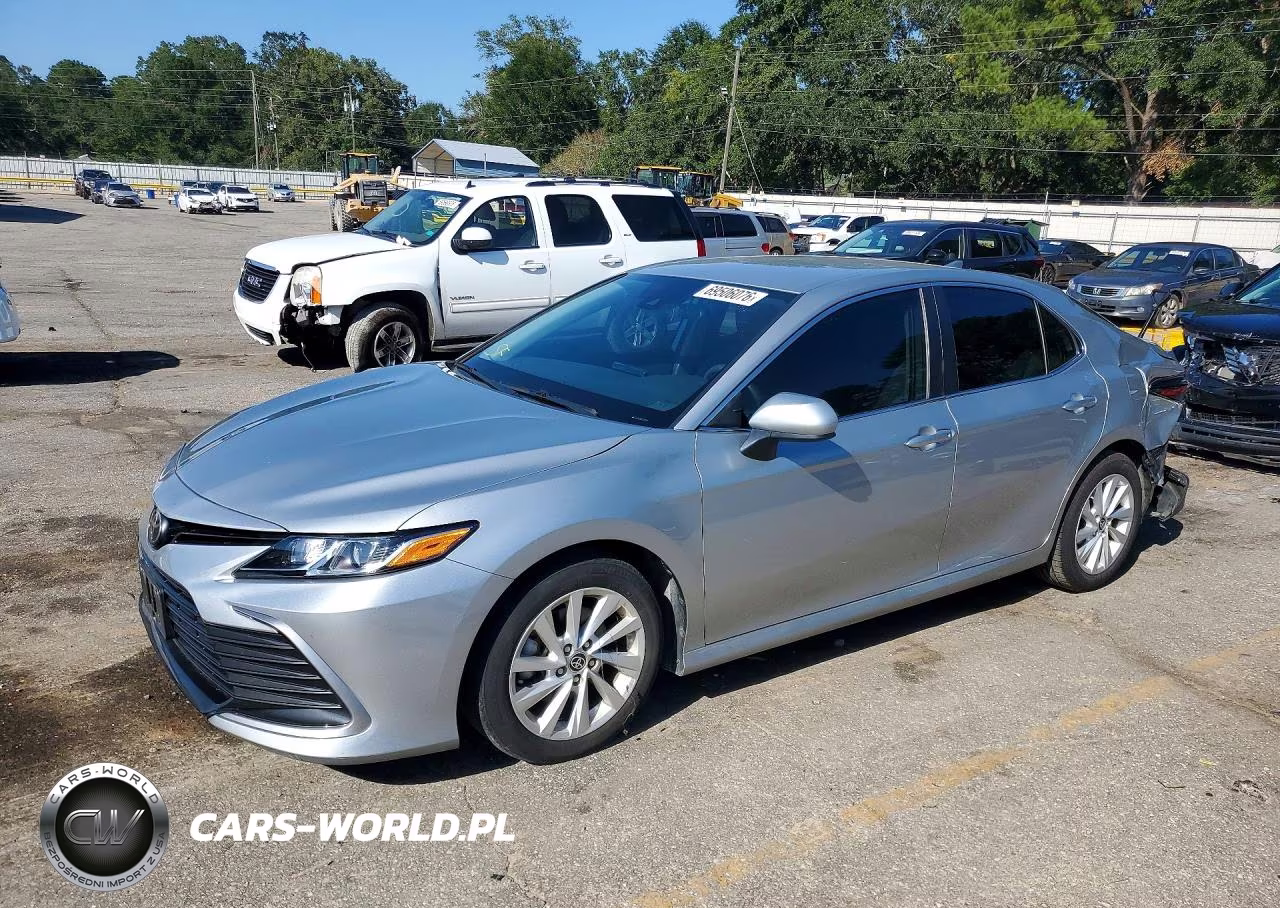 2021 Toyota Camry Le