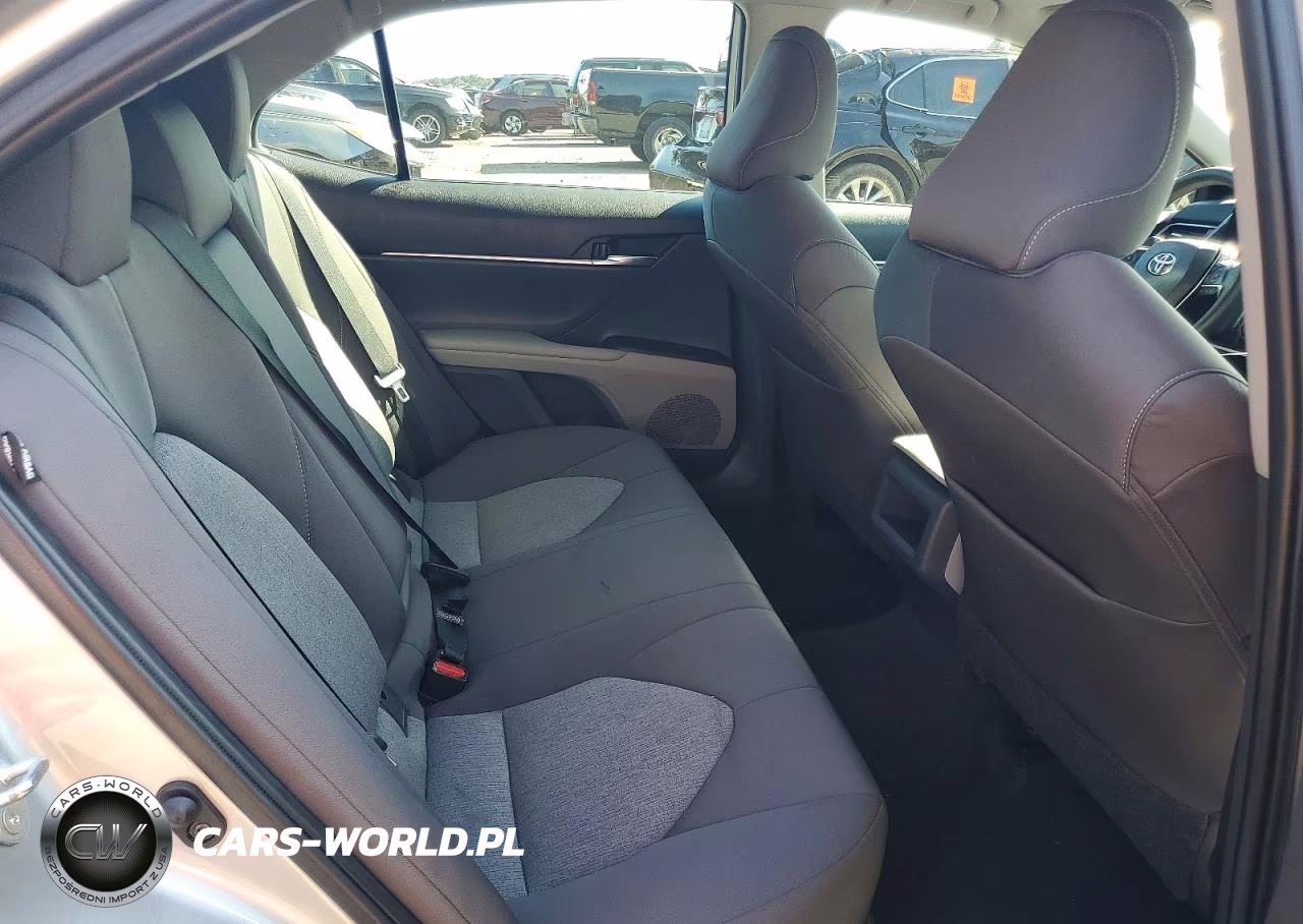 2021 Toyota Camry Le VIN:4T1C11AK9MU449655 - 10