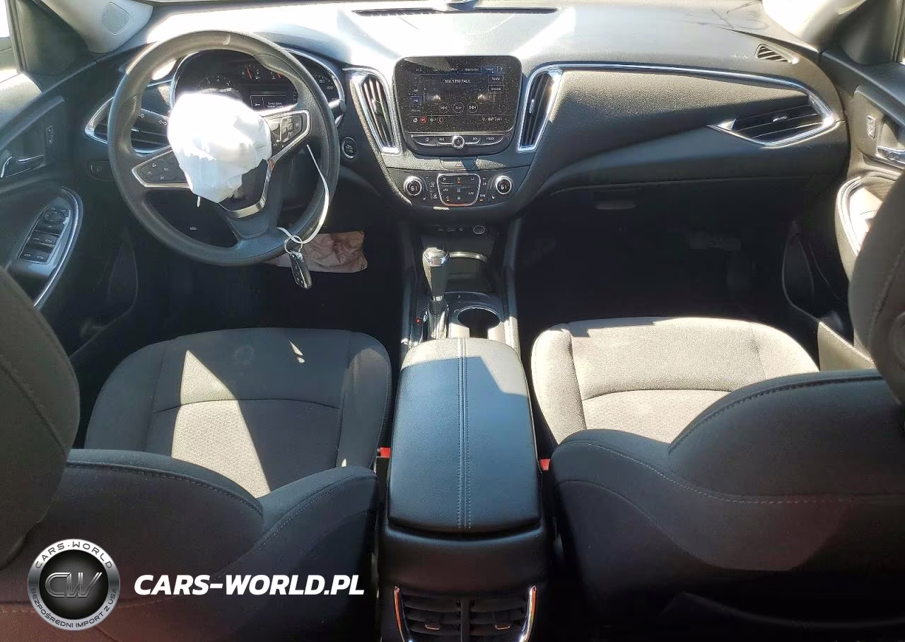2019 Chevrolet Malibu Lt VIN:1G1ZD5STXKF108098 - 8