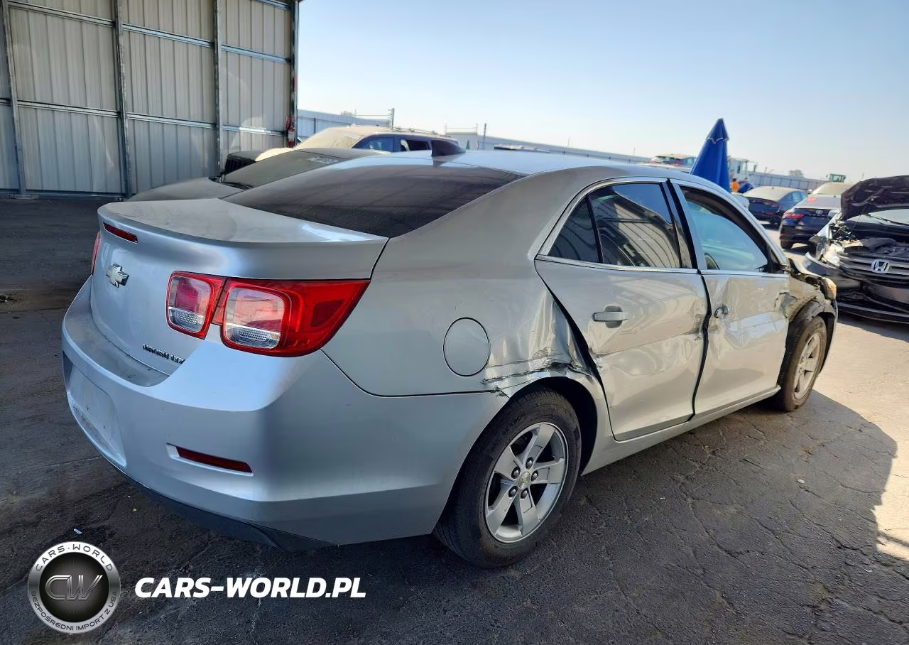 2015 Chevrolet Malibu Ls VIN:1G11B5SL3FF104161 - 3