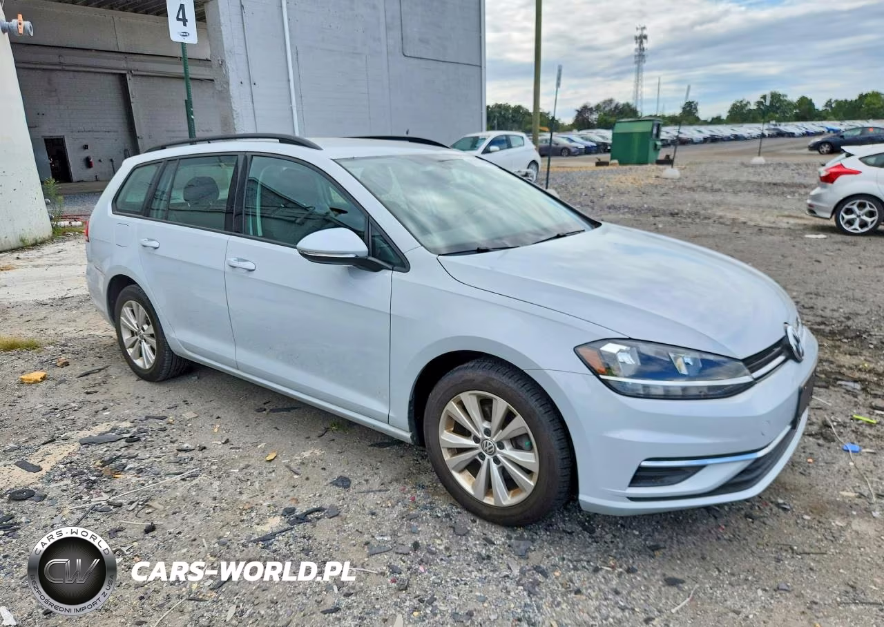 2018 Volkswagen Golf Sportwagen S VIN:3VW117AU3JM753447 - 4