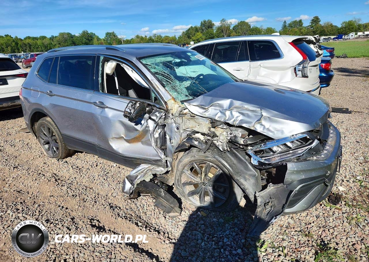 2023 Volkswagen Tiguan Se VIN:3VVMB7AX4PM010233 - 4