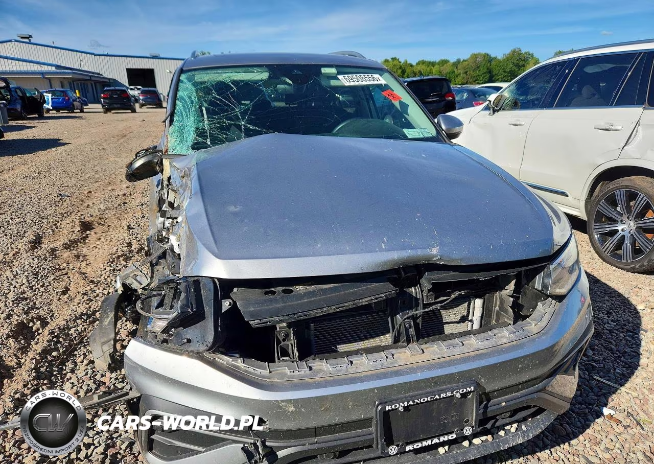 2023 Volkswagen Tiguan Se VIN:3VVMB7AX4PM010233 - 5