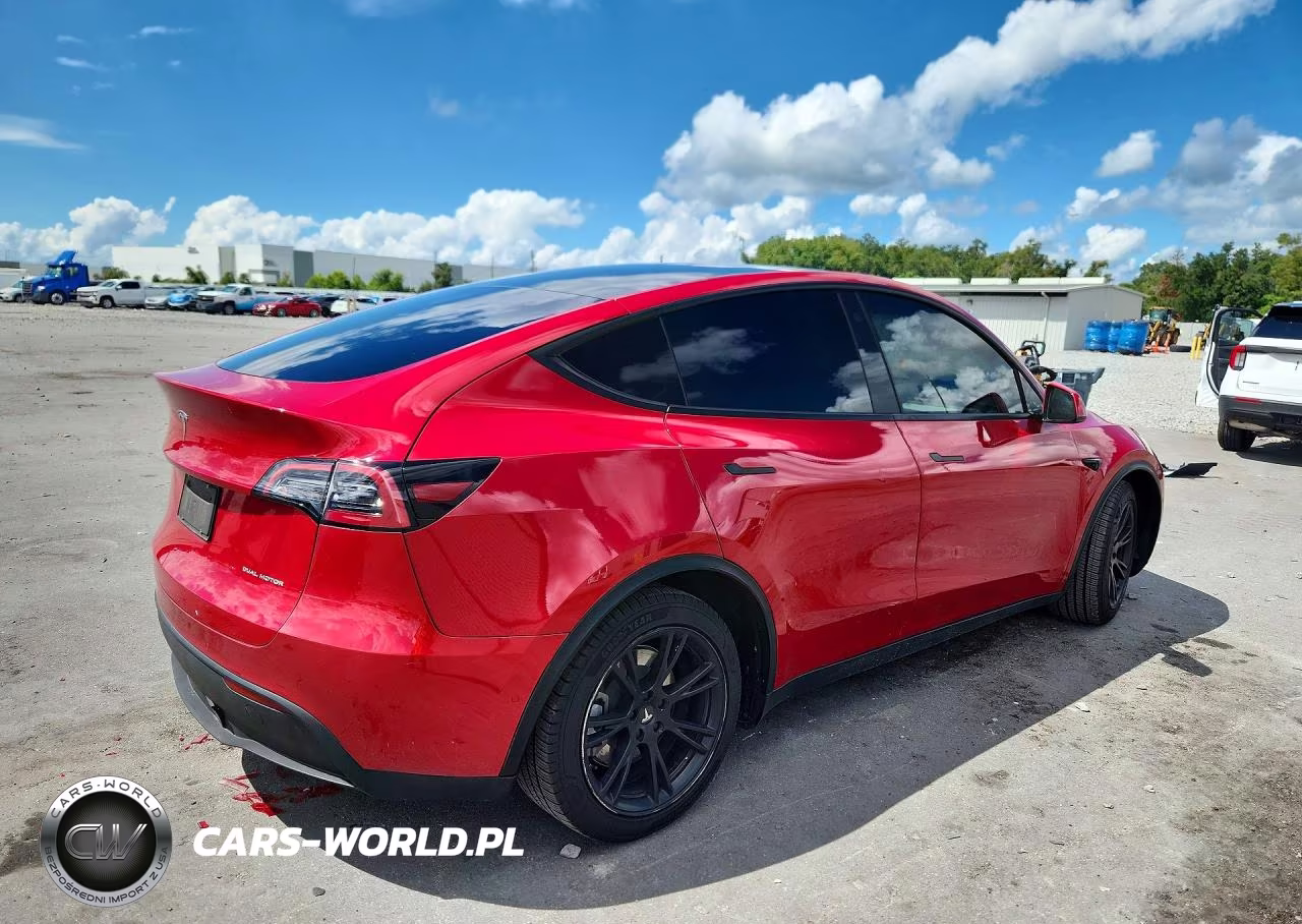 2021 Tesla Model Y VIN:5YJYGDEE2MF294552 - 3