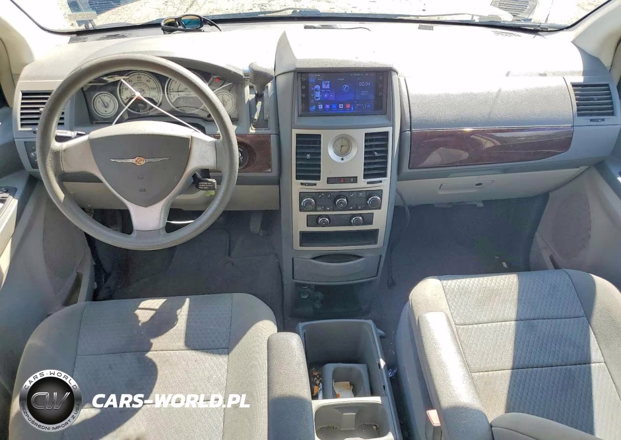 2010 Chrysler Town & Country Lx VIN:2A4RR2D19AR351826 - 8