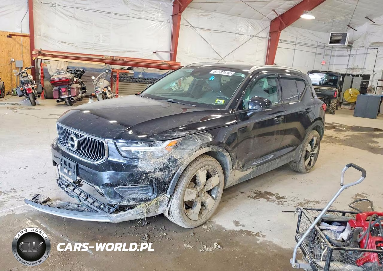 2019 Volvo Xc40 T5 Momentum VIN:YV4162UK9K2045629 - 1