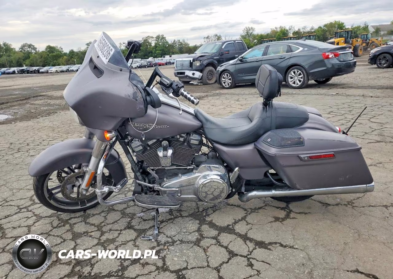 2017 Harley-Davidson Flhxs Street Glide Special VIN:1HD1KRC14HB685089 - 3
