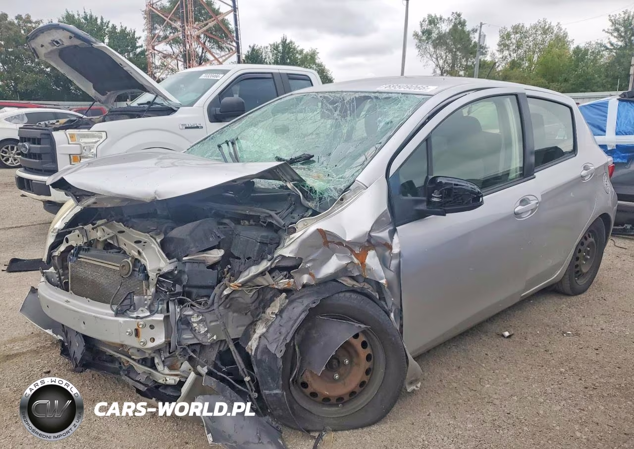 2014 Toyota Yaris 5-Door Le