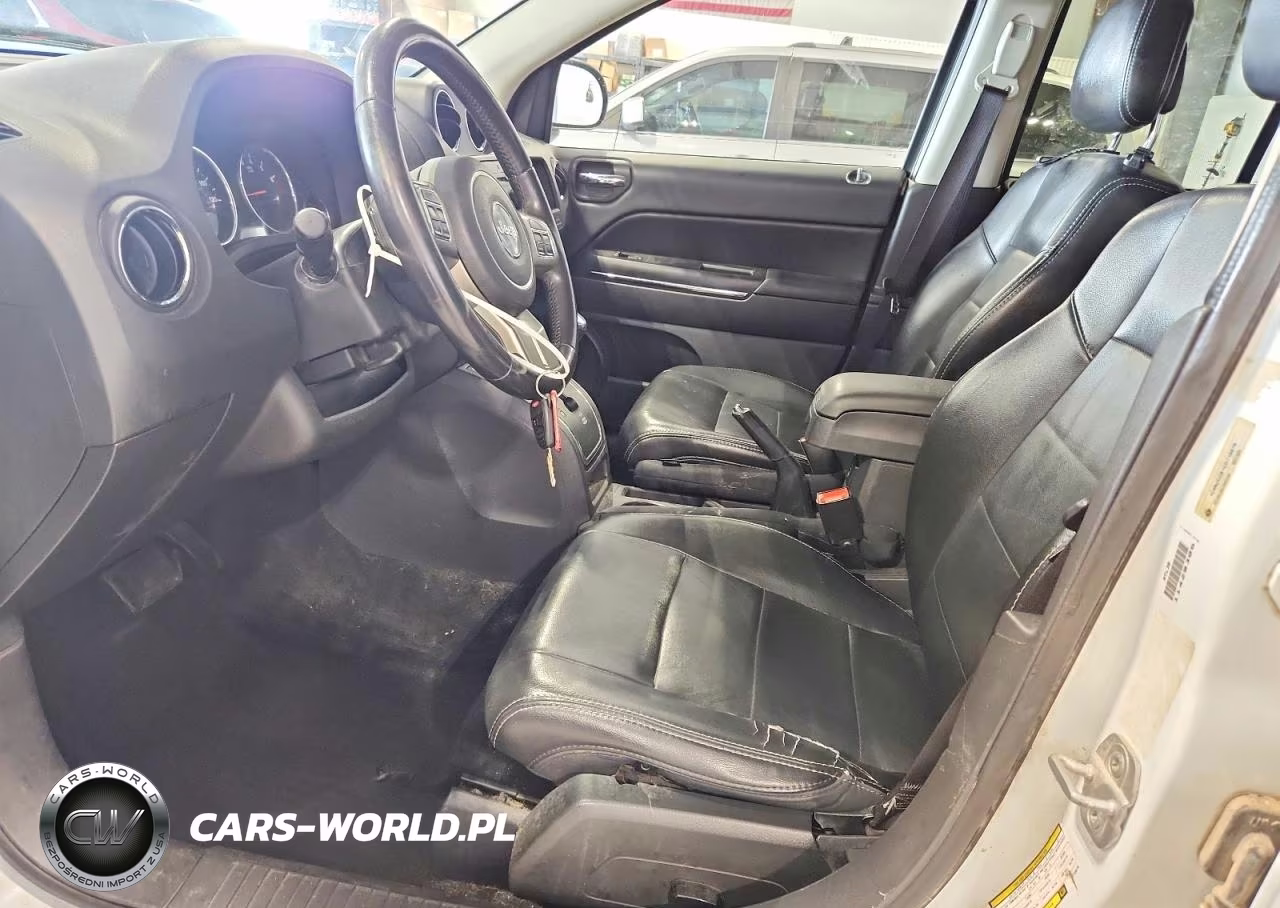 2012 Jeep Compass Limited VIN:1C4NJCCB1CD718879 - 7