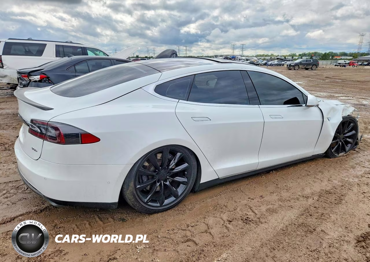 2016 Tesla Model S VIN:5YJSA1E22GF128502 - 3