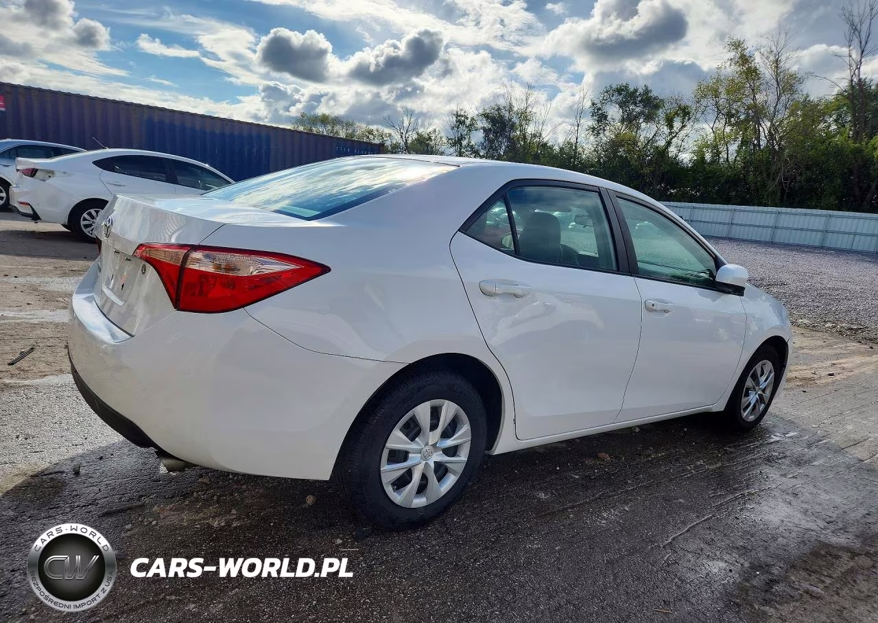 2017 Toyota Corolla L VIN:2T1BURHE2HC774768 - 3
