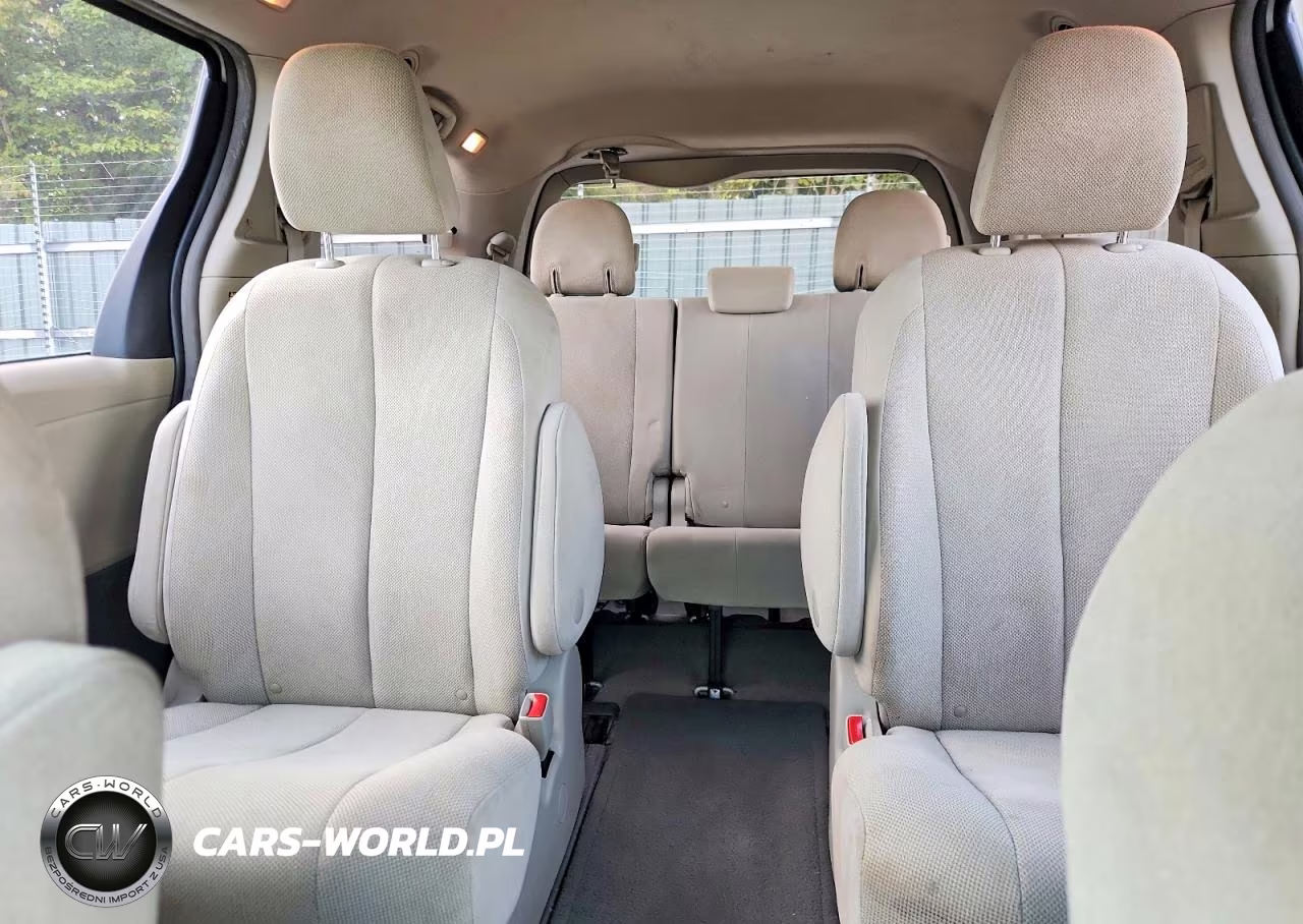 2012 Toyota Sienna Base 7-Passenger VIN:5TDZK3DC2CS182597 - 10