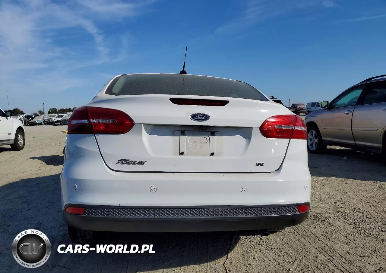 2016 Ford Focus Se VIN:1FADP3F23GL399461 - 6