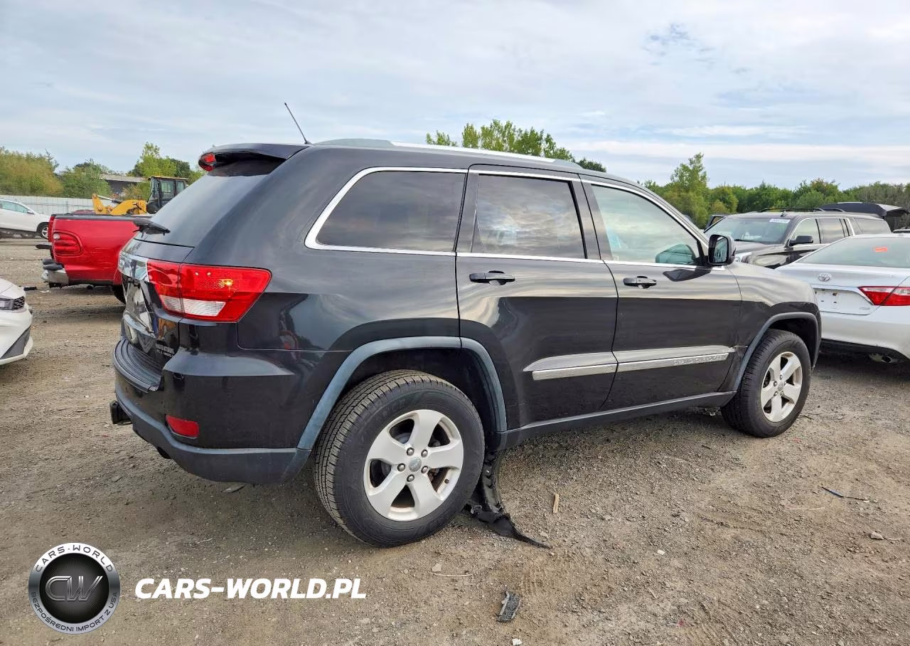 2012 Jeep Grand Cherokee Laredo VIN:1C4RJFAG4CC219212 - 3