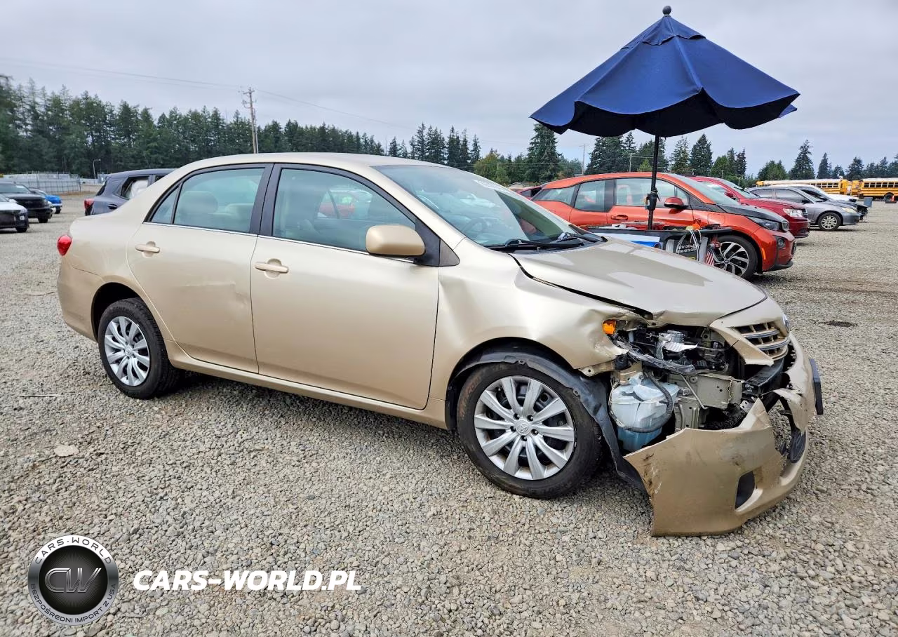 2013 Toyota Corolla Le VIN:5YFBU4EEXDP177045 - 4