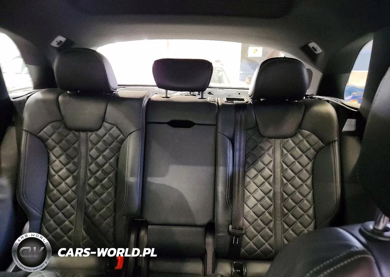2018 Audi Sq5 Premium Plus VIN:WA1A4AFY4J2224724 - 10