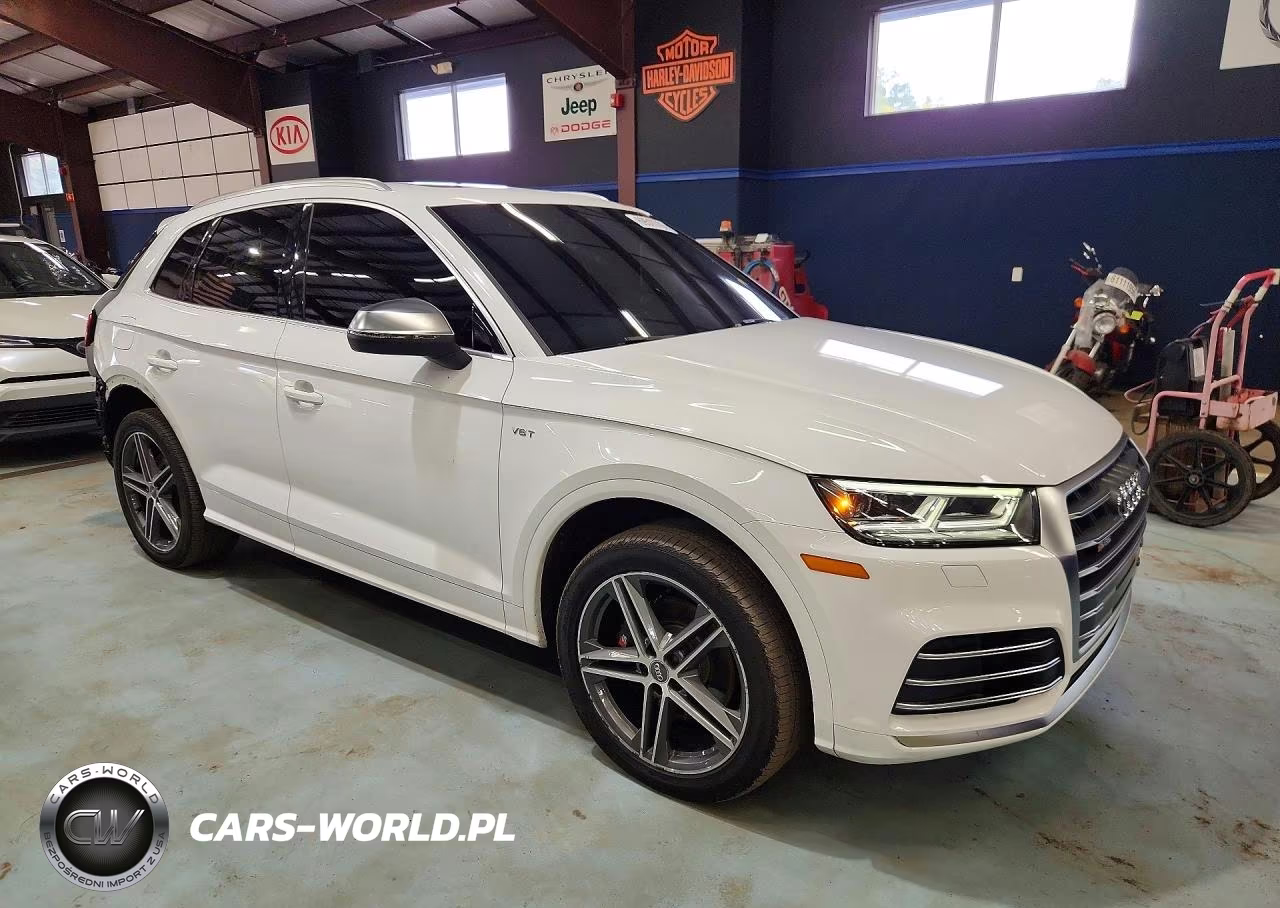 2018 Audi Sq5 Premium Plus VIN:WA1A4AFY4J2224724 - 4