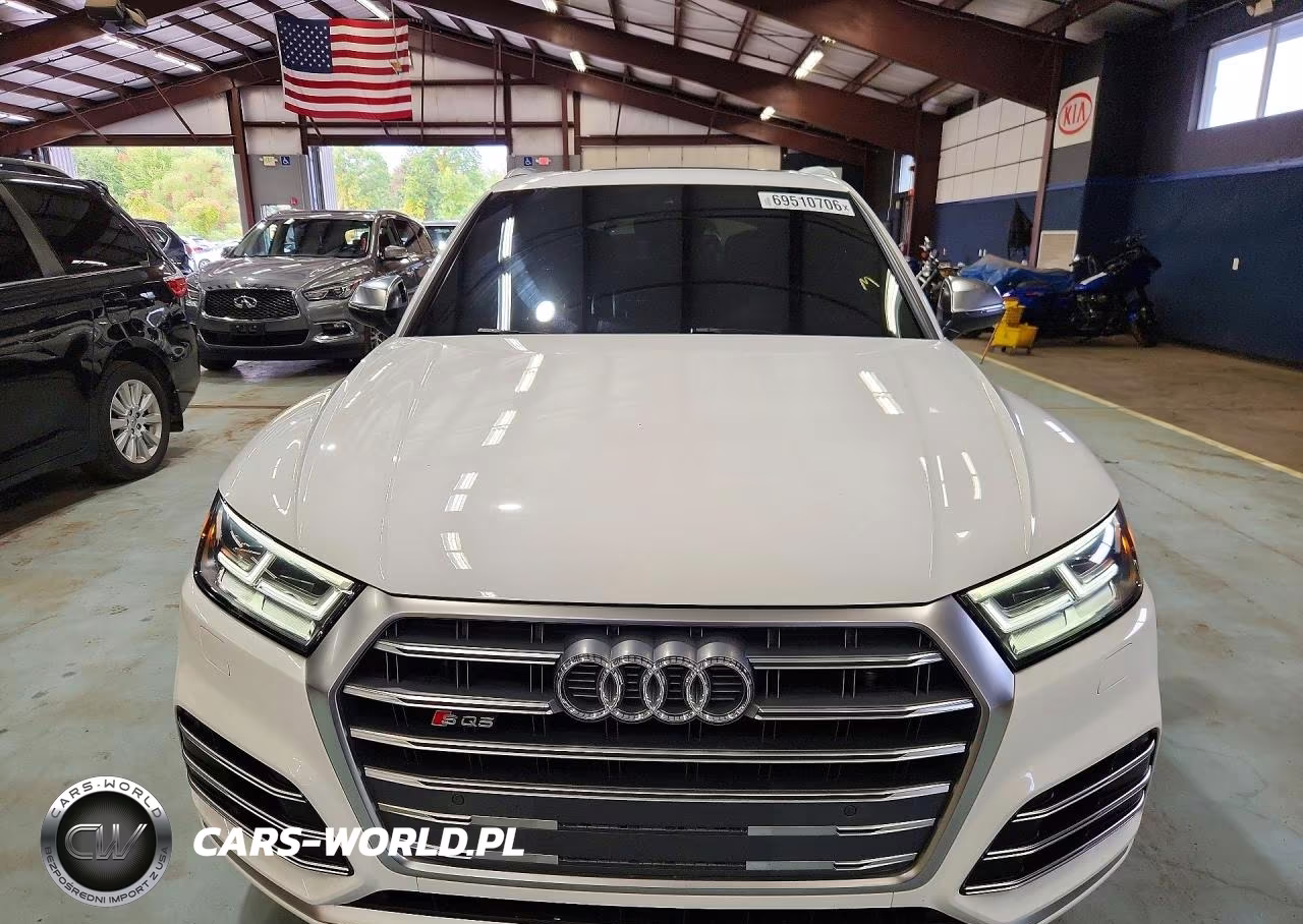 2018 Audi Sq5 Premium Plus VIN:WA1A4AFY4J2224724 - 5