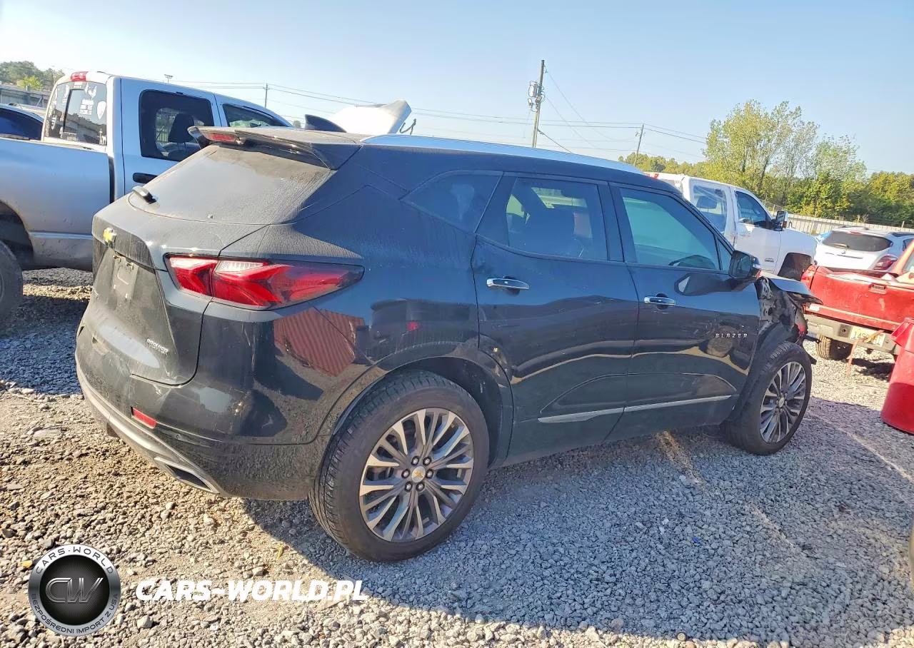 2021 Chevrolet Blazer Premier VIN:3GNKBFRS2MS544743 - 3