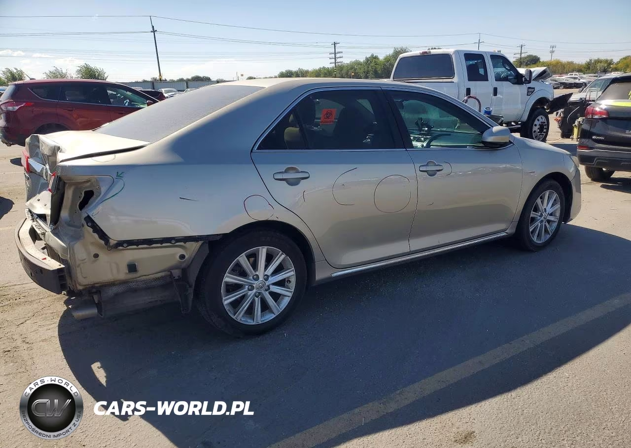 2013 Toyota Camry Xle VIN:4T1BF1FKXDU718459 - 3