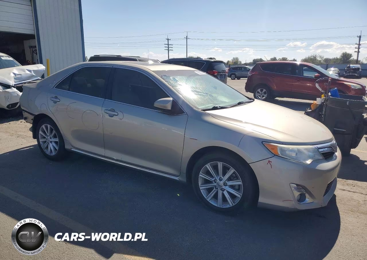 2013 Toyota Camry Xle VIN:4T1BF1FKXDU718459 - 4