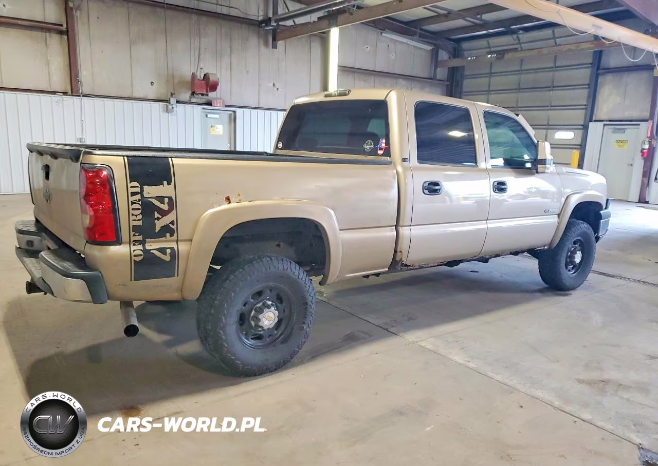 2004 Chevrolet Silverado K2500 VIN:1GCGK23U24F202800 - 3