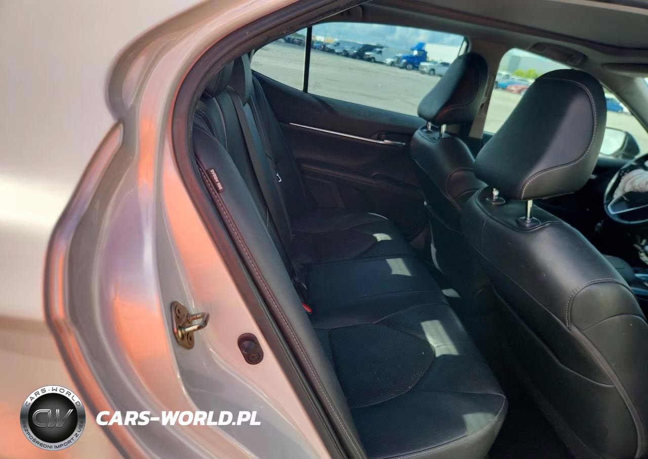 2020 Toyota Camry Xse VIN:4T1K61AK6LU372478 - 10