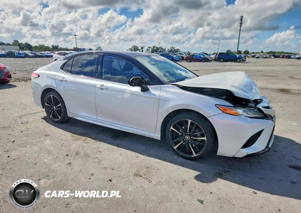 2020 Toyota Camry Xse VIN:4T1K61AK6LU372478 - 4