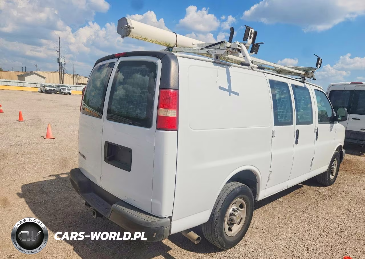 2013 Chevrolet Express G2500 VIN:1GCWGFCA2D1903067 - 3