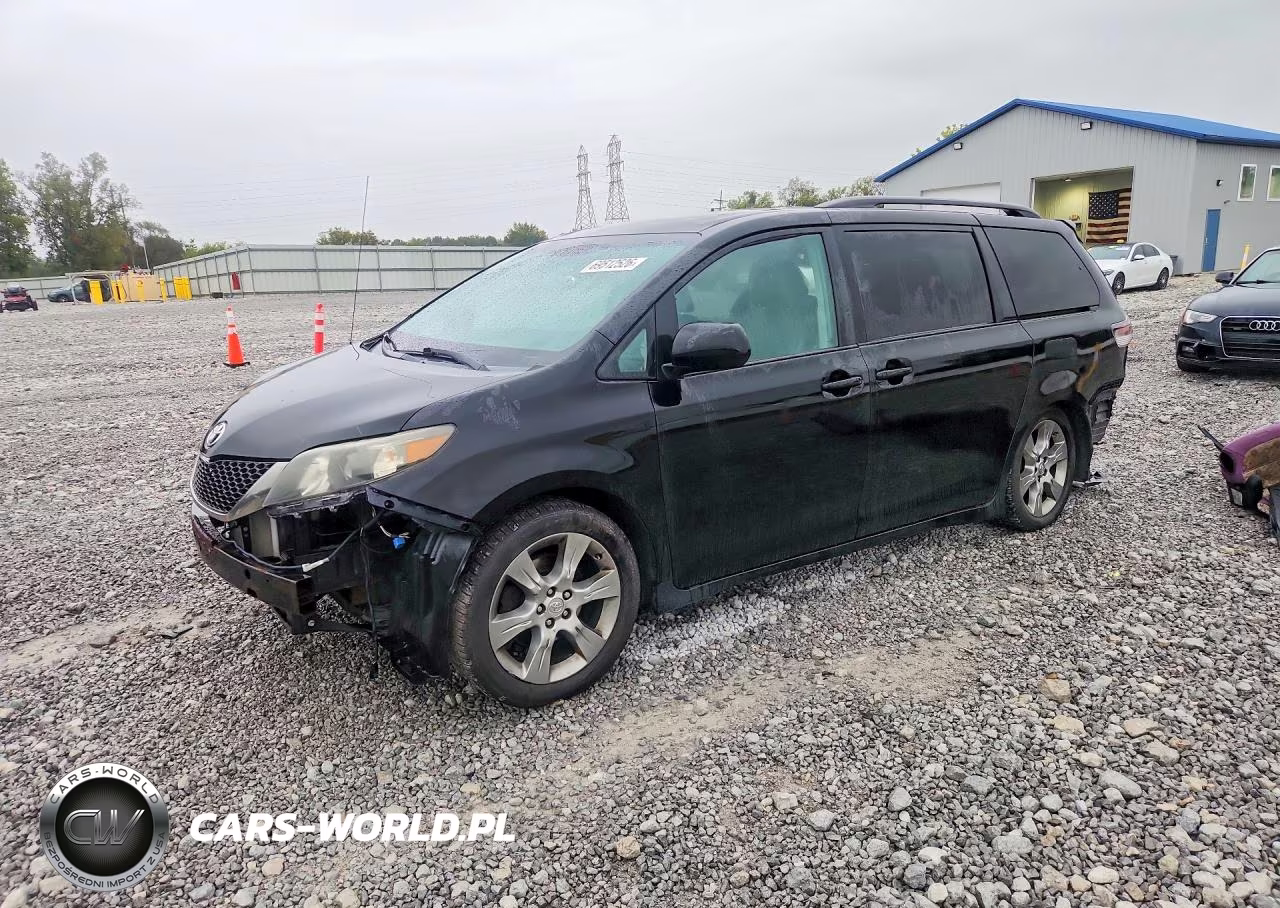 2012 Toyota Sienna Sport – zdjęcie 1 z 14