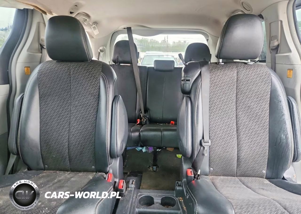 2012 Toyota Sienna Sport VIN:5TDXK3DC1CS243977 - 10