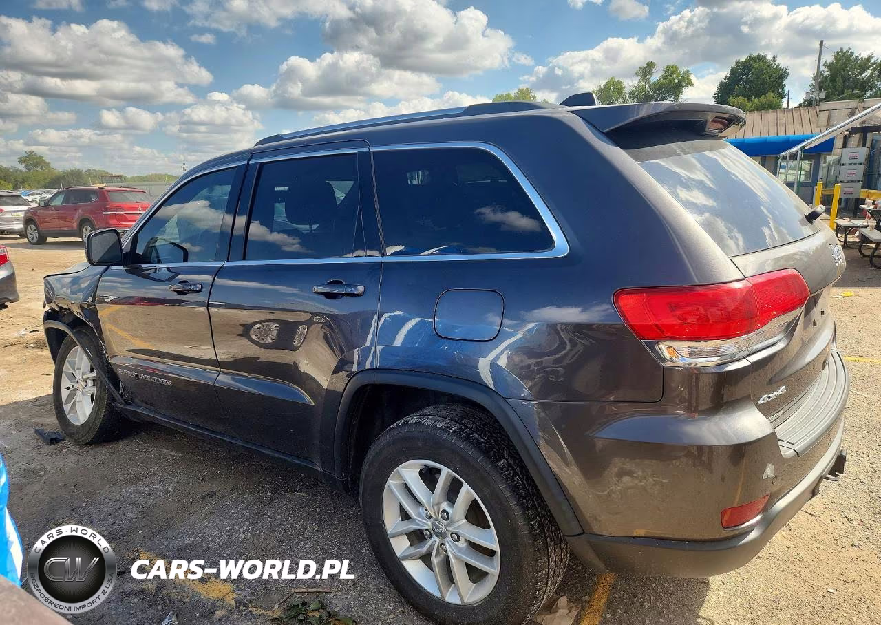 2017 Jeep Grand Cherokee Laredo VIN:1C4RJFAG7HC842010 - 2