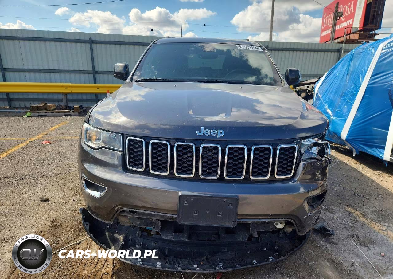 2017 Jeep Grand Cherokee Laredo VIN:1C4RJFAG7HC842010 - 5