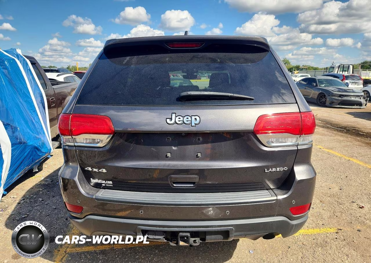 2017 Jeep Grand Cherokee Laredo VIN:1C4RJFAG7HC842010 - 6