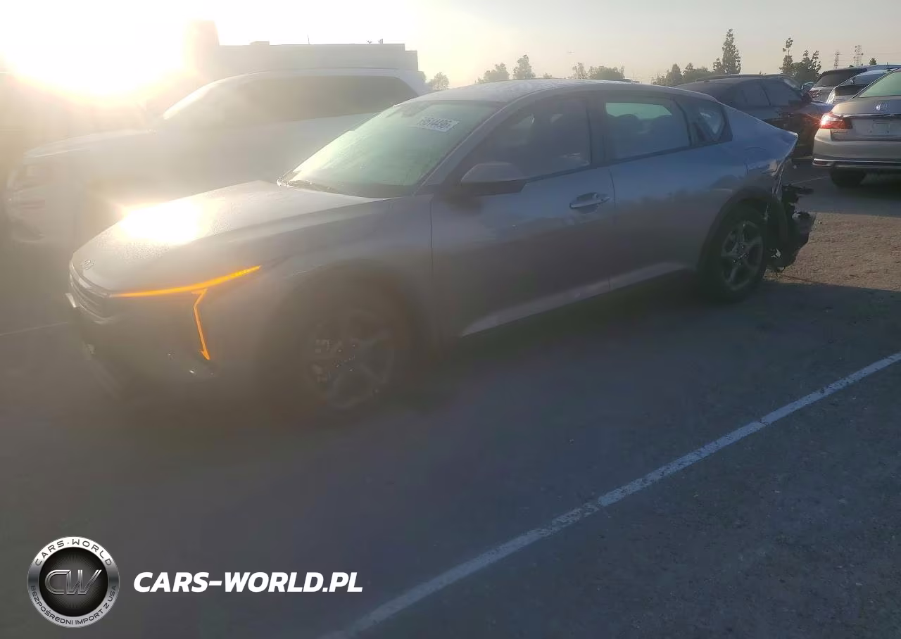 2025 Kia K4 Lxs VIN:3KPFT4DE0SE010598 - 1