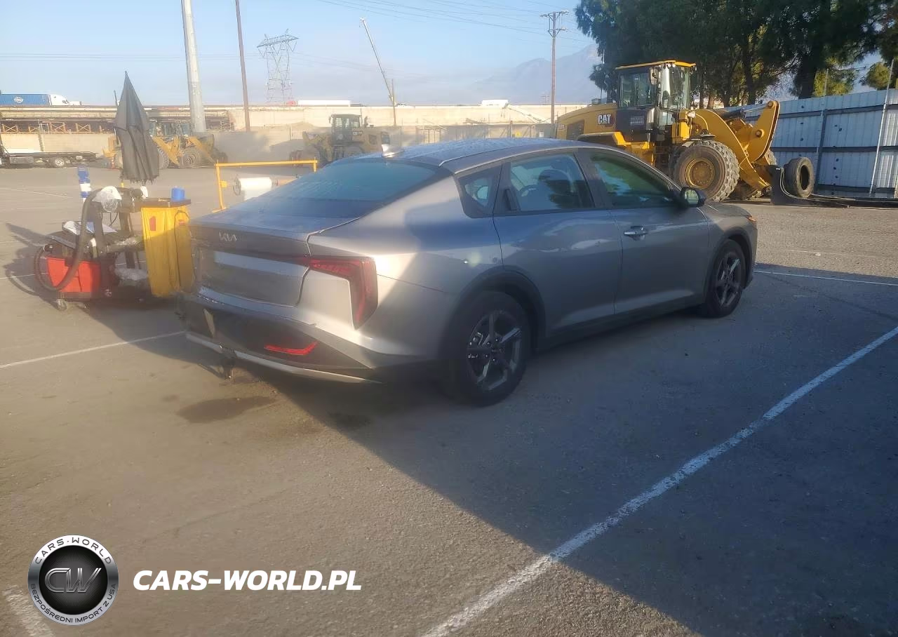2025 Kia K4 Lxs VIN:3KPFT4DE0SE010598 - 3
