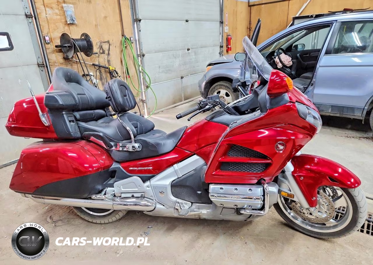 2017 Honda Gl1800 VIN:JH2SC68G2HK500429 - 1