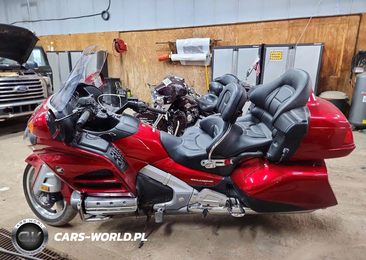 2017 Honda Gl1800 VIN:JH2SC68G2HK500429 - 3