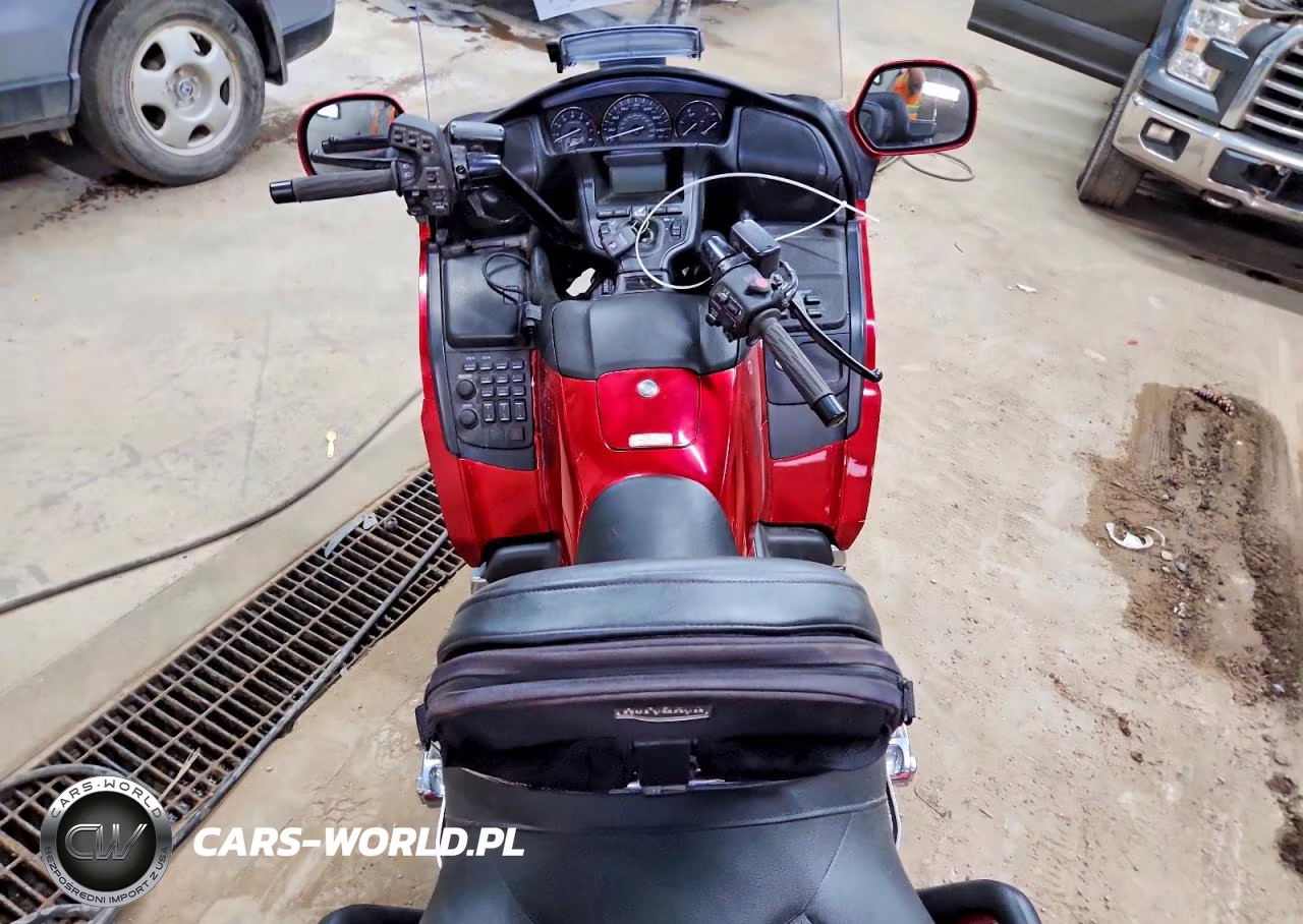 2017 Honda Gl1800 VIN:JH2SC68G2HK500429 - 6