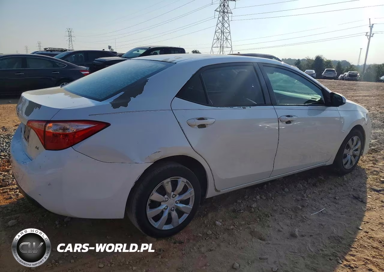 2017 Toyota Corolla Le VIN:5YFBURHE7HP634117 - 3