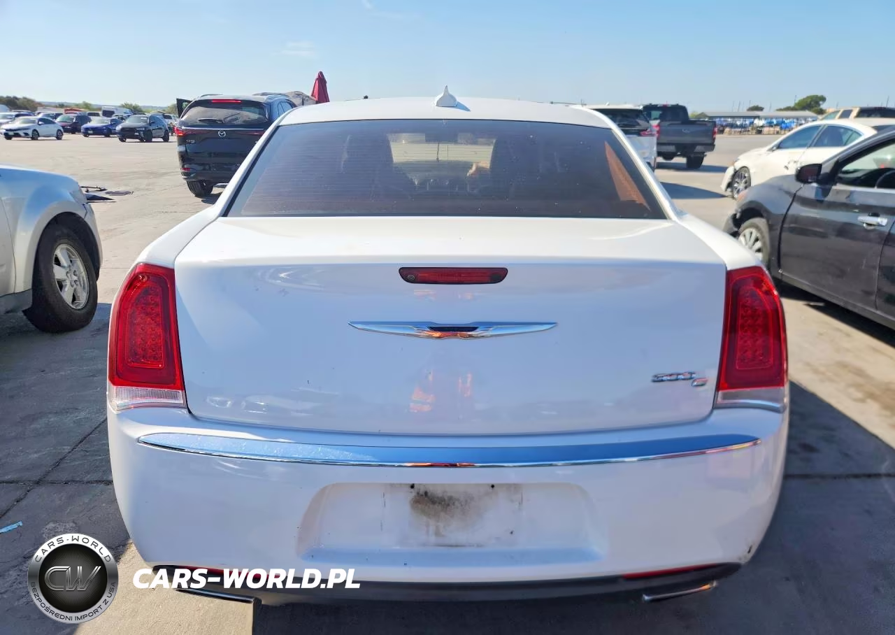 2016 Chrysler 300C VIN:2C3CCAEG5GH334177 - 6