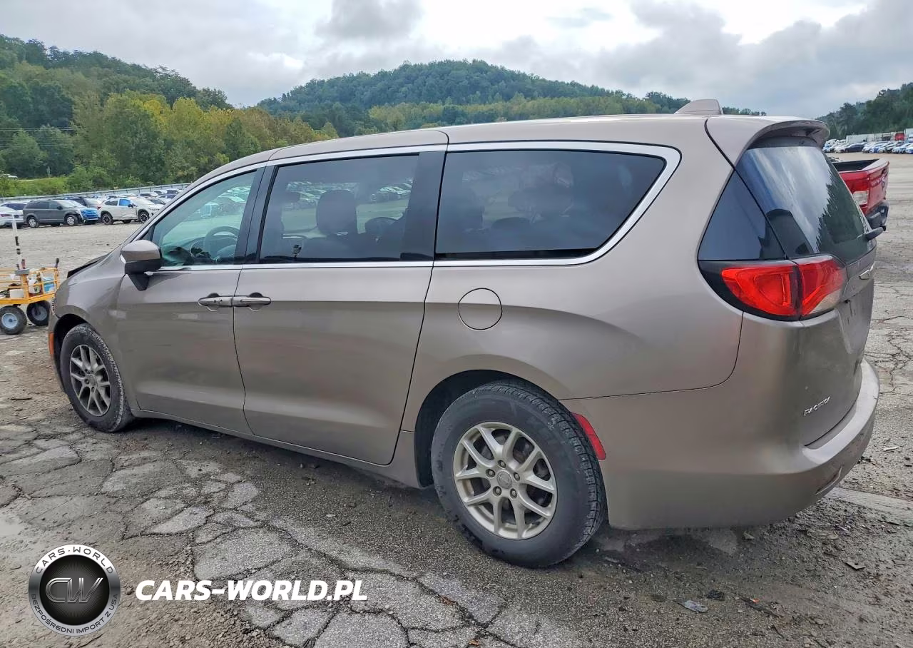 2017 Chrysler Pacifica Touring VIN:2C4RC1DG6HR544287 - 2
