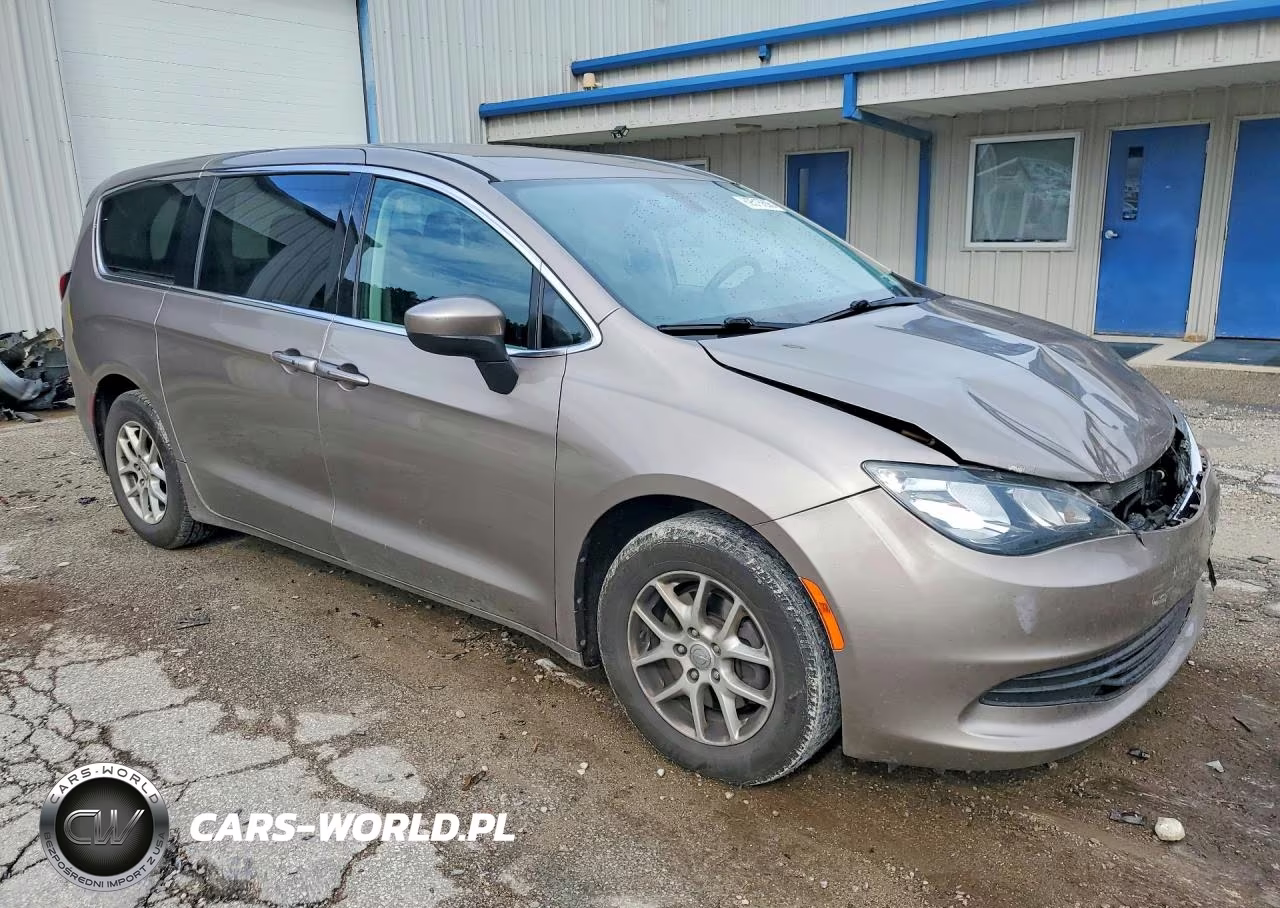 2017 Chrysler Pacifica Touring VIN:2C4RC1DG6HR544287 - 4