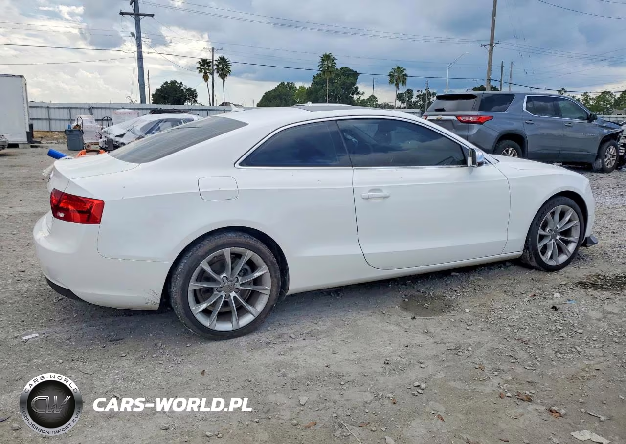 2014 Audi A5 Premium VIN:WAUCFAFR2EA024452 - 3