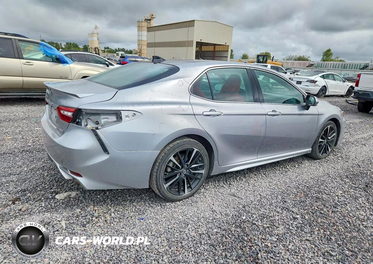 2019 Toyota Camry Xse VIN:4T1B61HK1KU180440 - 3