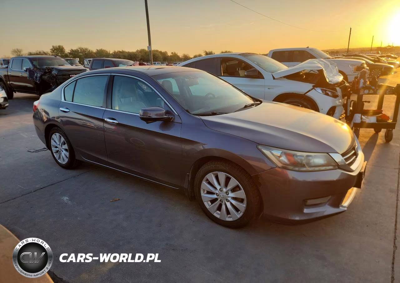 2014 Honda Accord Touring VIN:1HGCR3F99EA038680 - 4