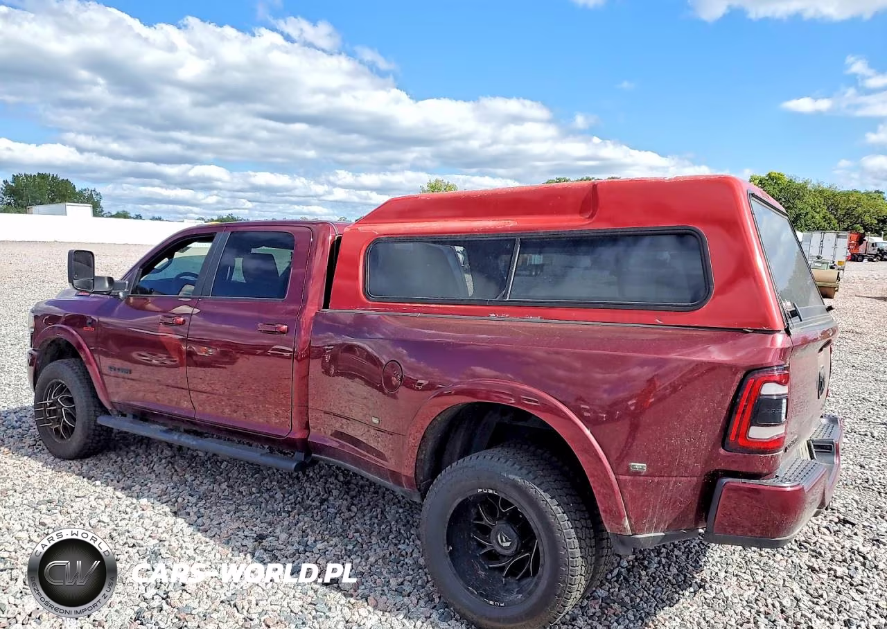 2020 Ram 3500 Laramie VIN:3C63RRJLXLG215621 - 2