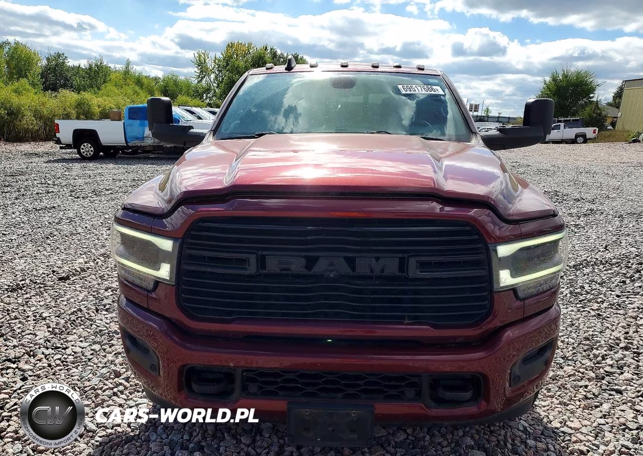 2020 Ram 3500 Laramie VIN:3C63RRJLXLG215621 - 5