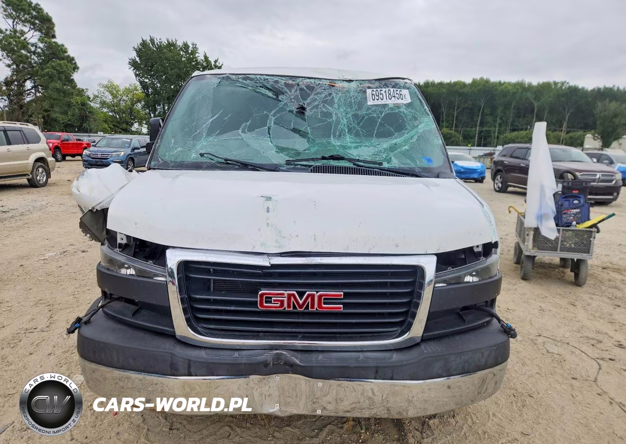 2018 GMC Savana 2500 Delivery Van VIN:1GTW7AFG0J1909867 - 5